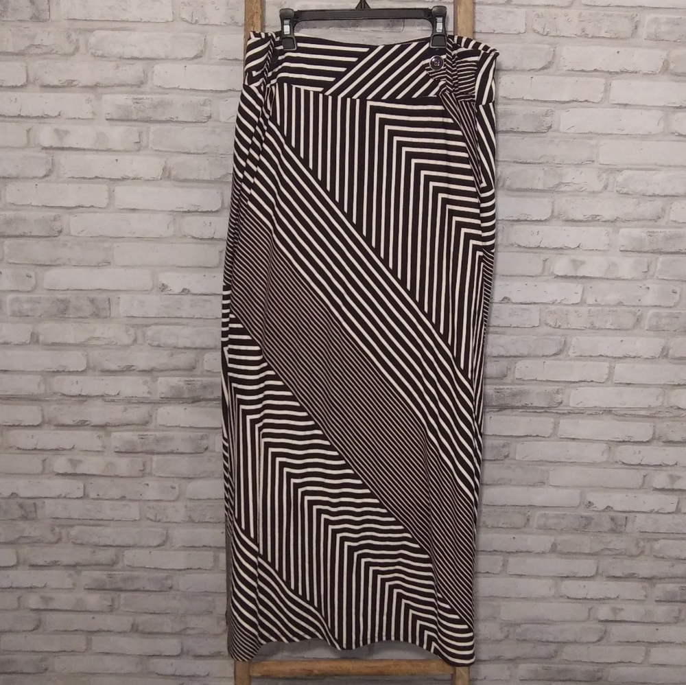 Robert Louis Black and White Skirt